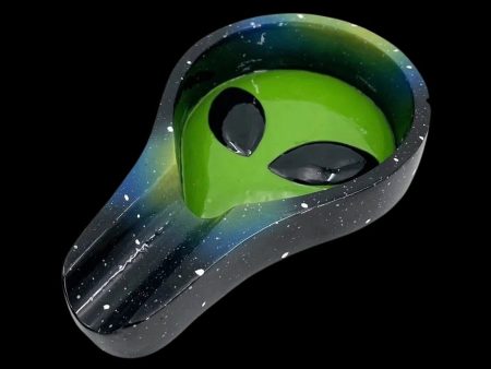 Art of Smoke Alien Ashtray For Sale